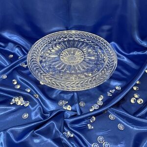 Shannon crystal round footed cake stand